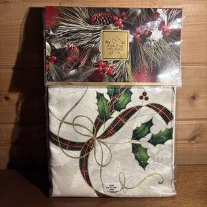 Lenox Holiday Tablecloth 60x104” OVAL Ivory Holly Ribbon Sealed New